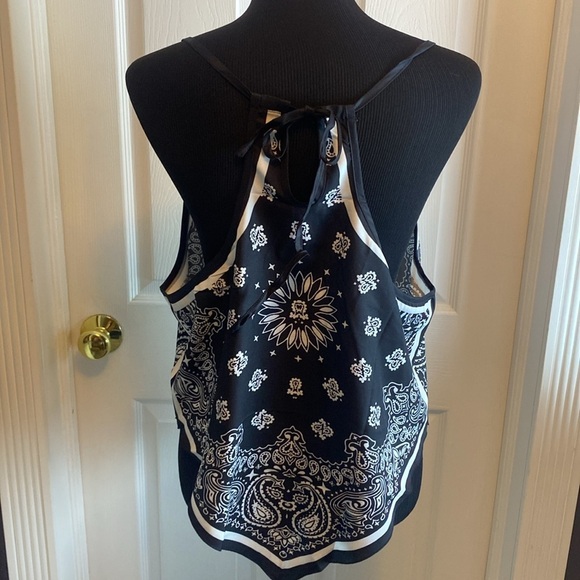 Women’s Black & White Bandana Print Halter Top XL & Cover-Up OS NWOT - Picture 3 of 10